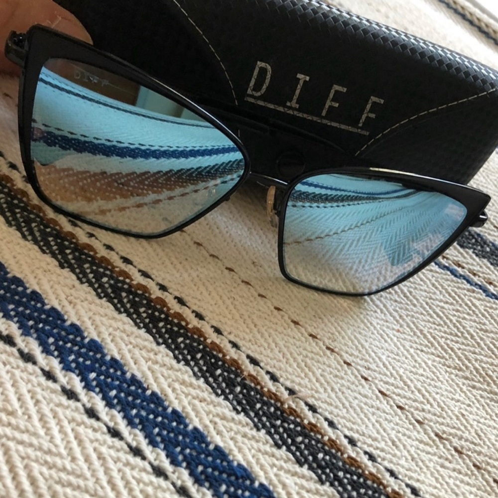 Diff Eyewear Becky Authentic Black Frame Mirror - image 5